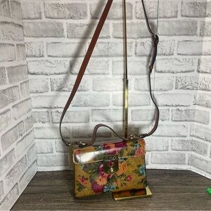 Patricia Nash victorian garden floral leather purse. NEW. Dust bag. Crossbody.